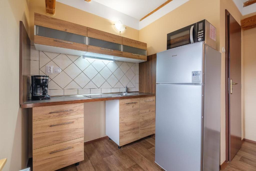 Apartmany Klinovec - Penzion Jonas Loučná pod Klínovcem Eksteriør bilde