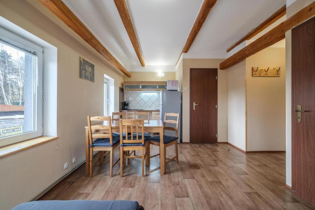 Apartmany Klinovec - Penzion Jonas Loučná pod Klínovcem Eksteriør bilde